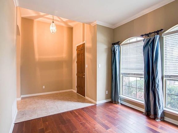 5th image of 7023 Beacon Dr