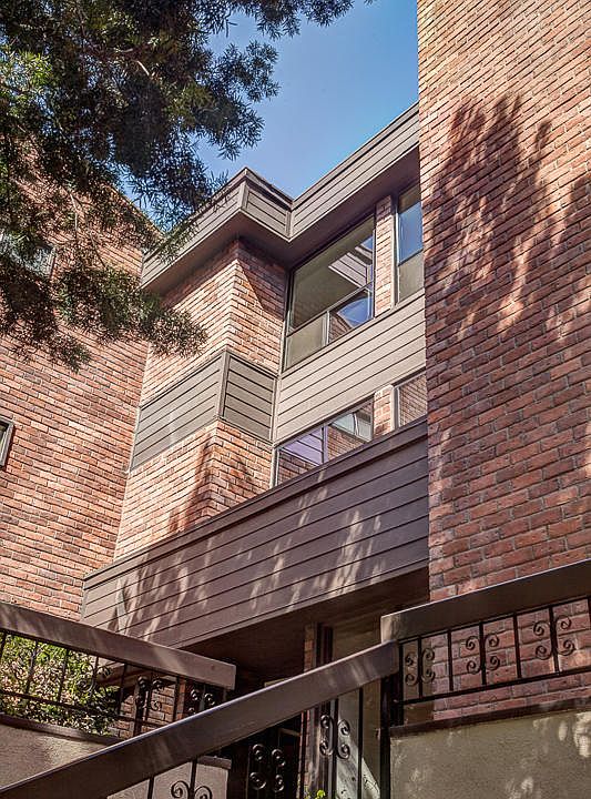 1st image of 700 S Lake Ave APT 208