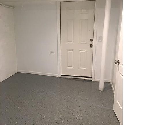 2nd image of 1347 N Lockwood Ave