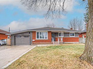 49 Vardon Ave, Cambridge, ON