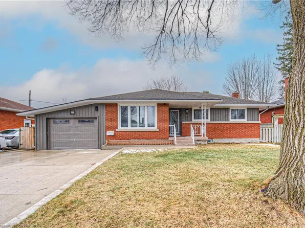 49 Vardon Ave, Cambridge, ON N1R 1R9