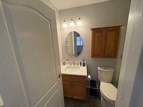 5th image of 523 W Kelton Ln