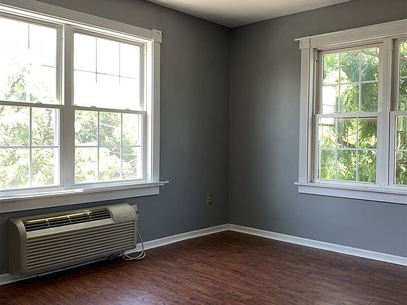 2nd image of 60 Chestnut Ave APT 2B