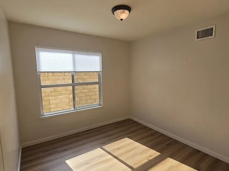 3105 Lodgewood St — Photo 128