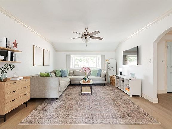 3rd image of 2728 Kerry Ln