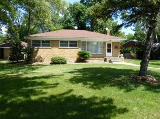 20901 E Eleven Mile Rd, Saint Clair Shores, MI 48081