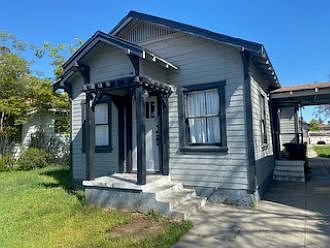 2nd image of 526 Quincy St