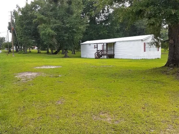 3042 Henderson Rd, Cottondale, FL 32431