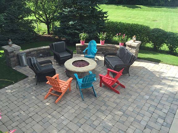 4th image of 615 Papermill Hill Dr