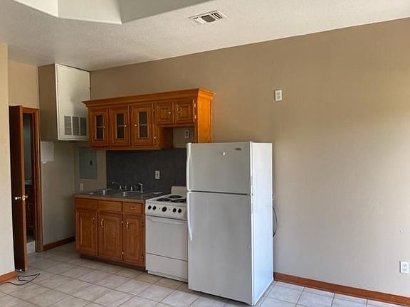 2nd image of 37549 Meadowview Dr