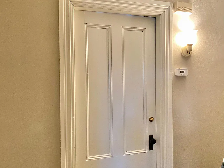 Entry to Kitchen