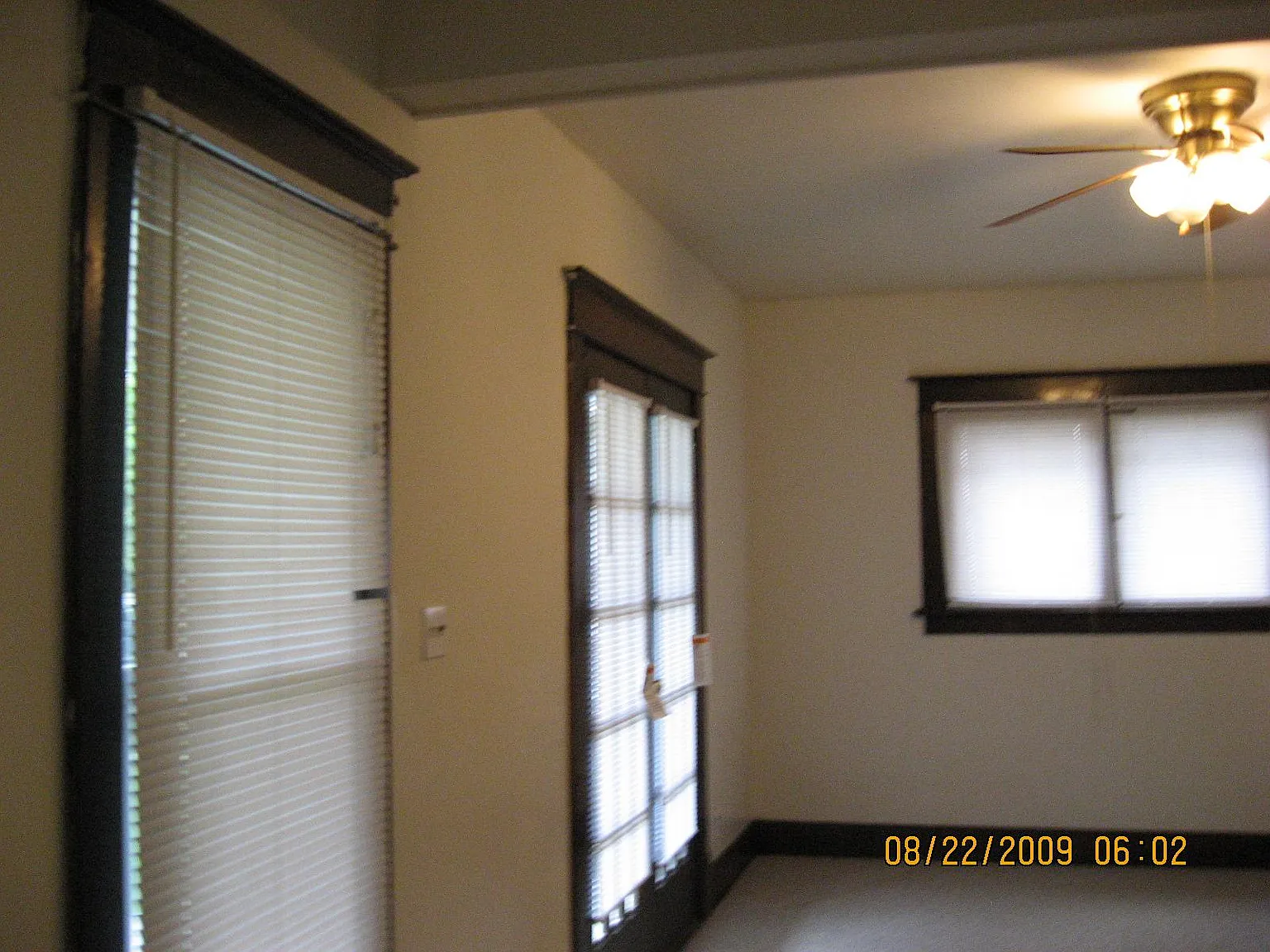 725 Kinnaird Ave photo 1