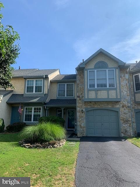 1st image of 23 Sequoia Dr