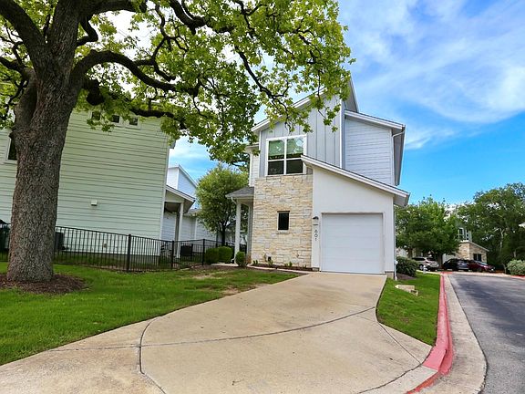 4th image of 3108 E 51st St #601