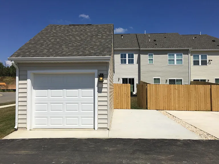 3425 Argent Ln — Photo 10
