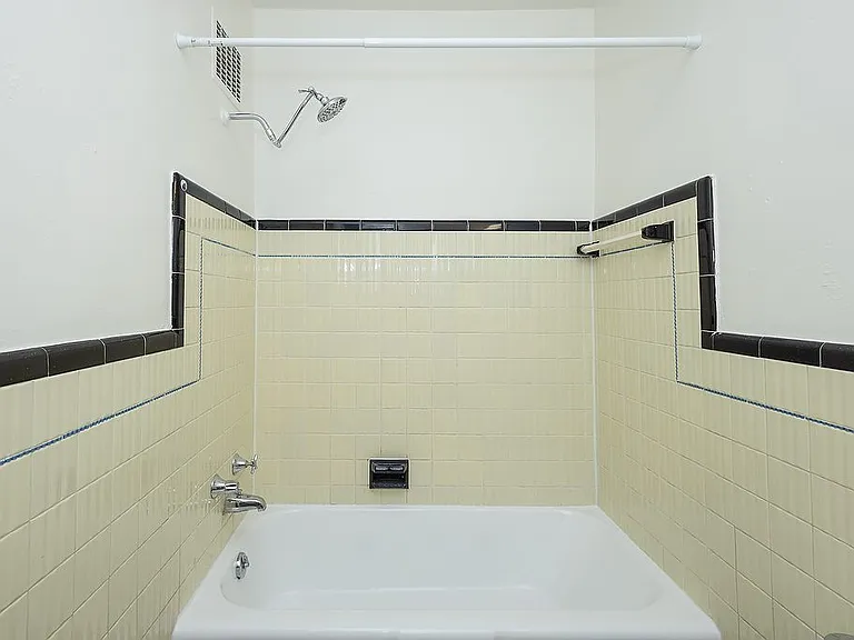 The Grant-Lee — Photo 12