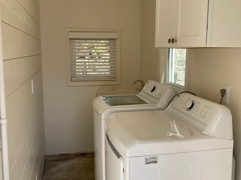 507 Bay St — Photo 22
