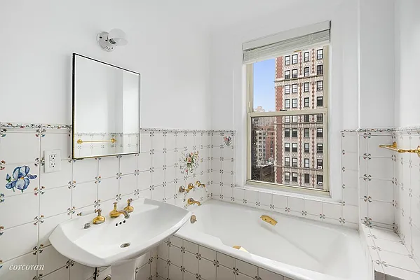 Sold by Corcoran | media 16