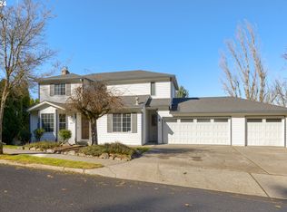 911 SW 8th St, Gresham, OR 97080