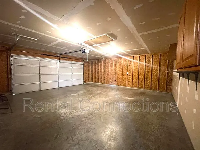 112 Stable Dr — Photo 11