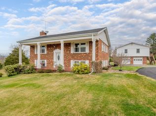 6654 Hickman Cemetery Rd, Radford, VA 24141