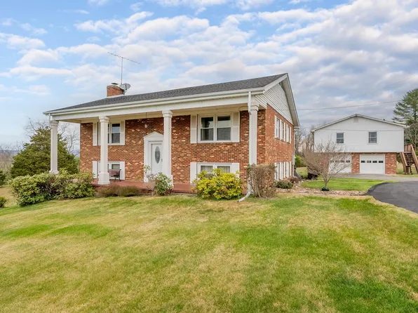 6654 Hickman Cemetery Rd, Radford, VA 24141