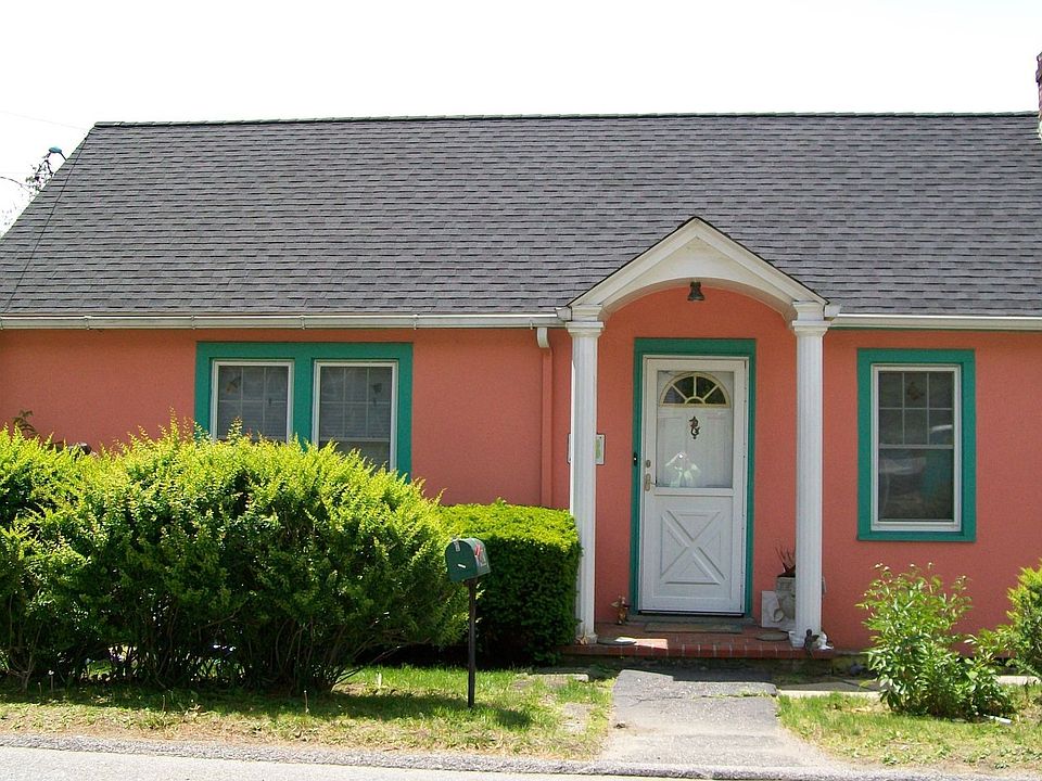 1st image of 402 Swanson Dr