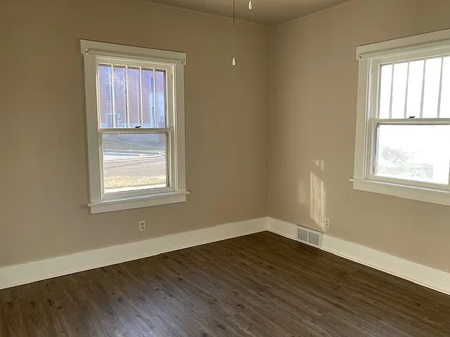1408 W Koenig St — Photo 5