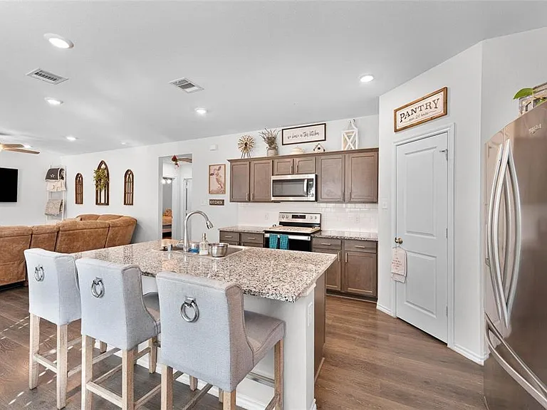2104 Puma St — Photo 8