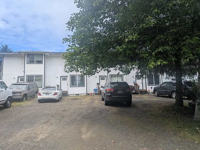 553 Compass Ct NE #C — Photo 11