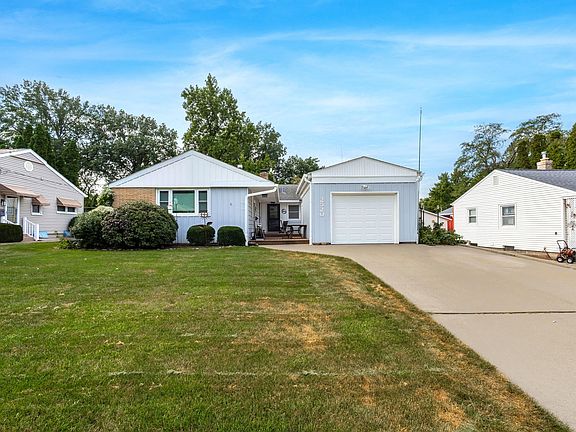 3rd image of 2520 30th Avenue Ct