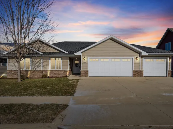 390 Shrewsbury Ln, Dubuque, IA 52003