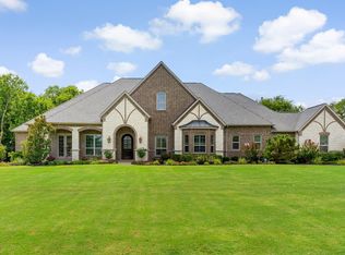 211 The Falls Dr, Sunnyvale, TX 75182