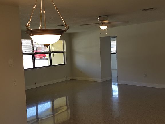 3rd image of 836 NE 4th Ct