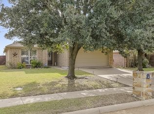 116 Oregon Trl, Waxahachie, TX 75167