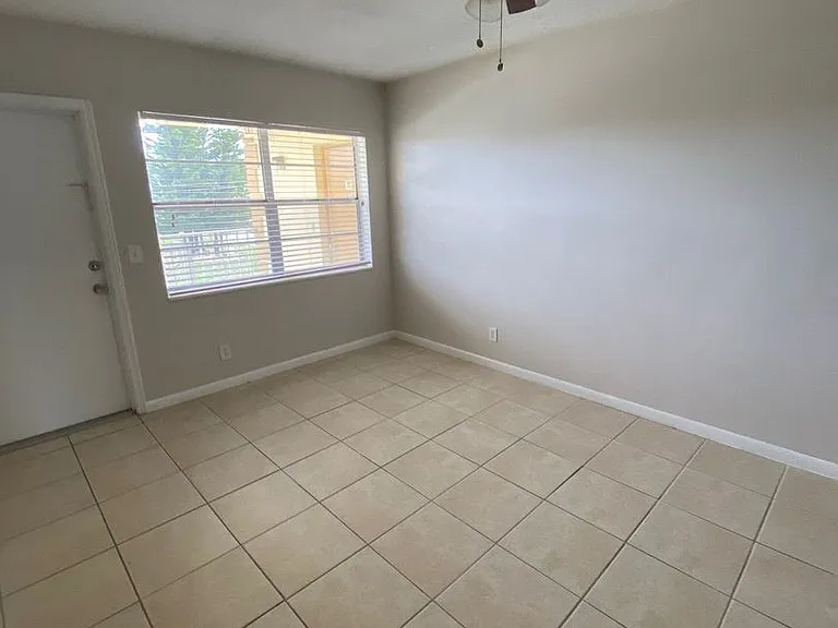 Del Rio Apartment Homes — Photo 17