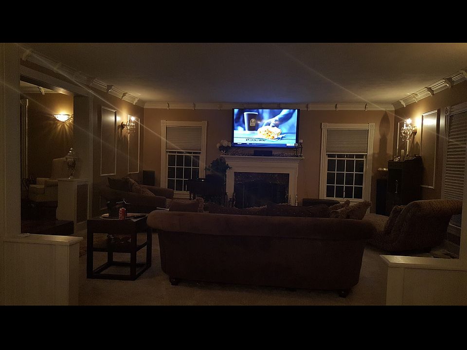 1st image of 2220 Stewart Rd