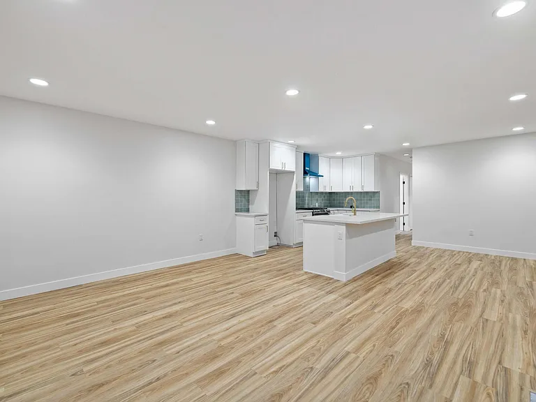 599 Cypress Ave — Photo 6