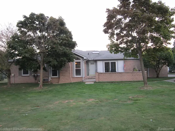 14455 Cove Creek Ct, Shelby Township, MI 48315