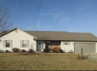 708 Bittersweet Ave, Germantown Hills, IL 61548