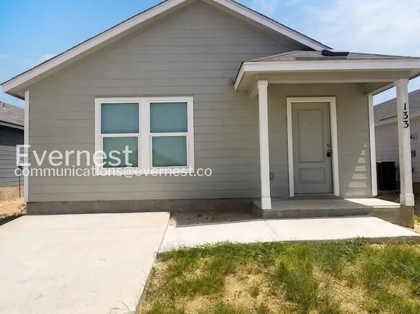 133 Bronco Rdg, Pleasanton, TX 78064