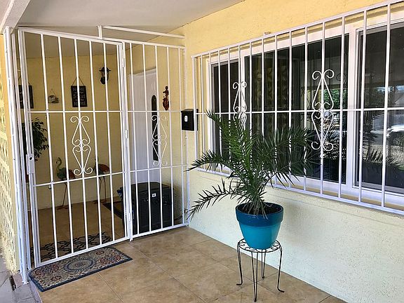 4th image of 4331 Lorna Pl