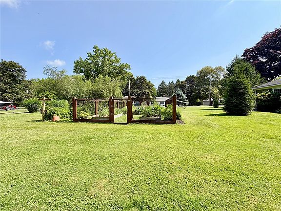 4th image of 103 French Rd Lot 19