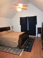 5th image of 208 Canterbury Cir