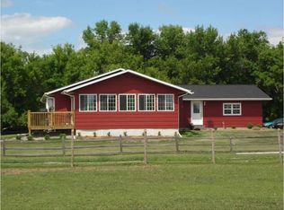 5201 N Riverside Dr, Grand Forks, ND 58203