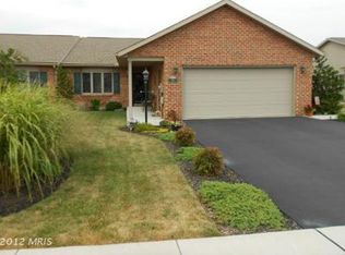 217 Sunbrook Dr, Chambersburg, PA 17201