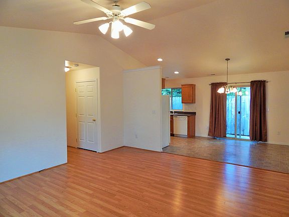 2nd image of 903 Narregan St