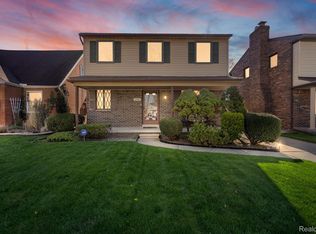 3759 Bennett St, Dearborn, MI 48124