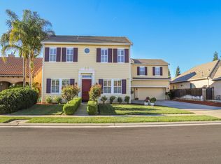 2081 Serena Ave, Clovis, CA 93619