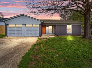 6453 Grasshopper Dr, Watauga, TX 76148